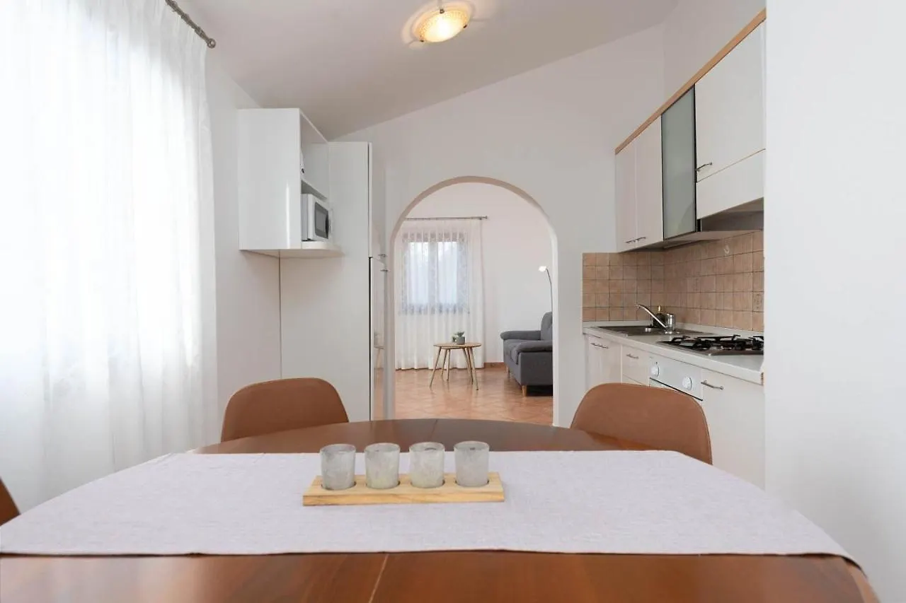 Apartments Saladinka Пореч